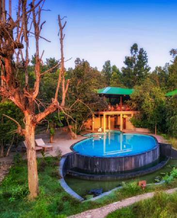 Kanha Jungle Camp: Luxury Resort in Mukki