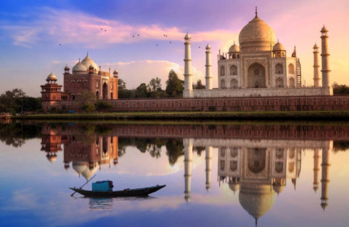 Same Day Taj Mahal Day Tour From Delhi By Car