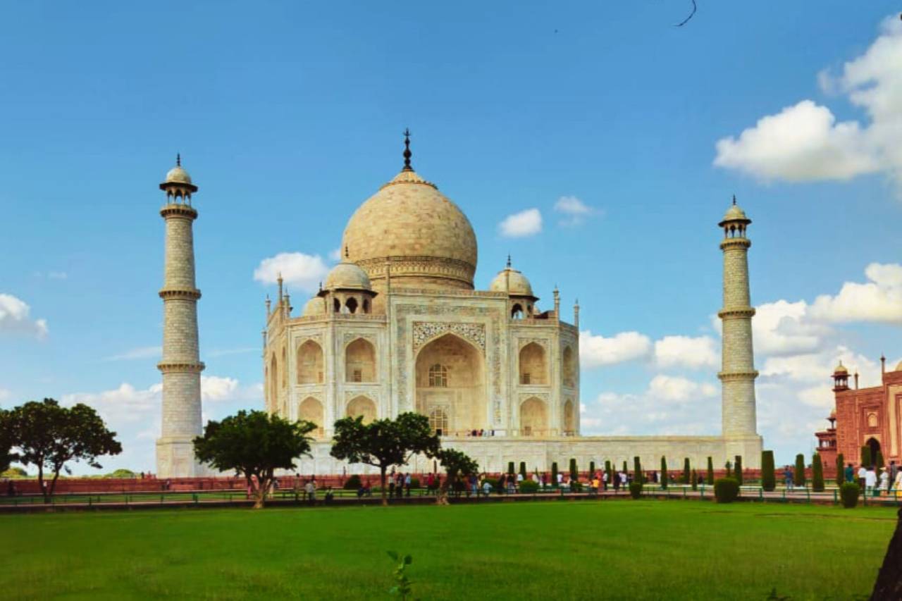 Best Places to Visit in Agra (Near The Taj Mahal) - Travel Guide for ...