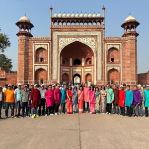 Saree Rental in Agra for Taj Mahal & Agra Tours
