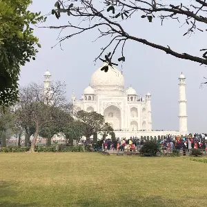 Taj Mahal Sunrise Tour from Delhi by Car